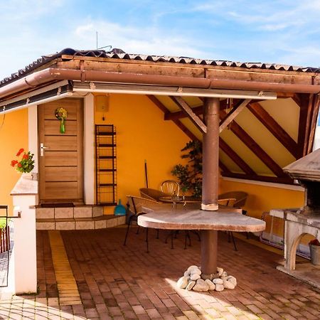 Chatka Elegant Besenova Exterior photo
